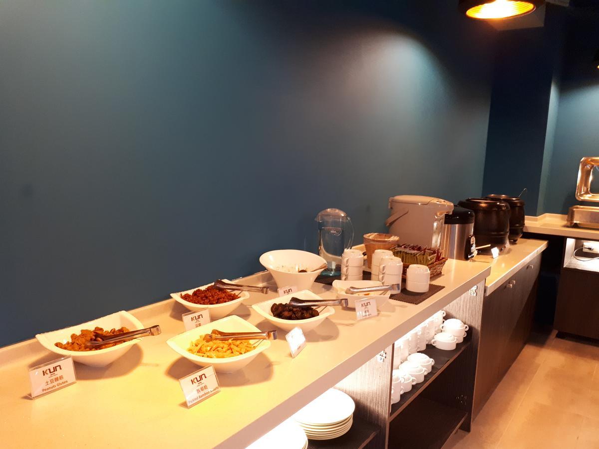 Kun Tour Hotel Đài Trung Ngoại thất bức ảnh