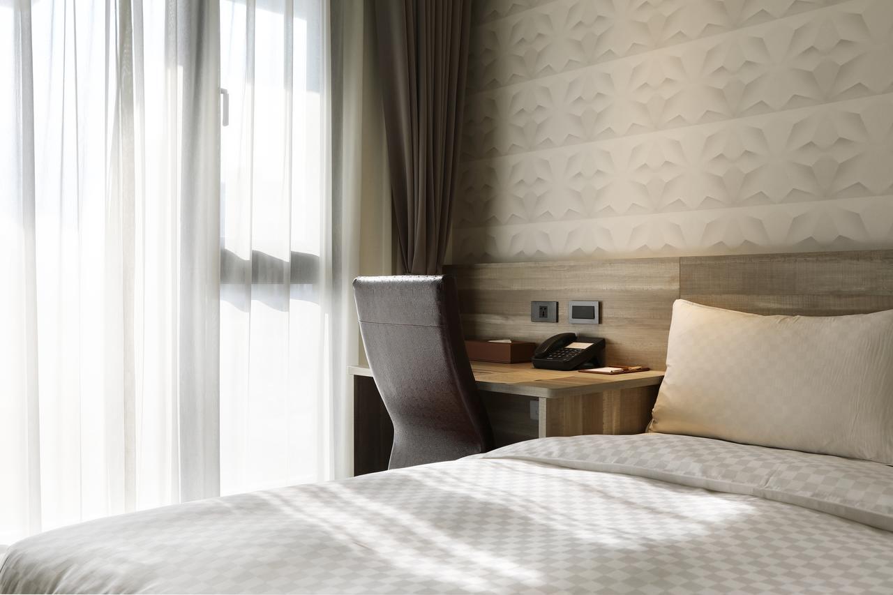 Kun Tour Hotel Đài Trung Ngoại thất bức ảnh