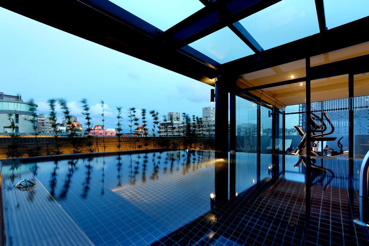 Kun Tour Hotel Đài Trung Ngoại thất bức ảnh
