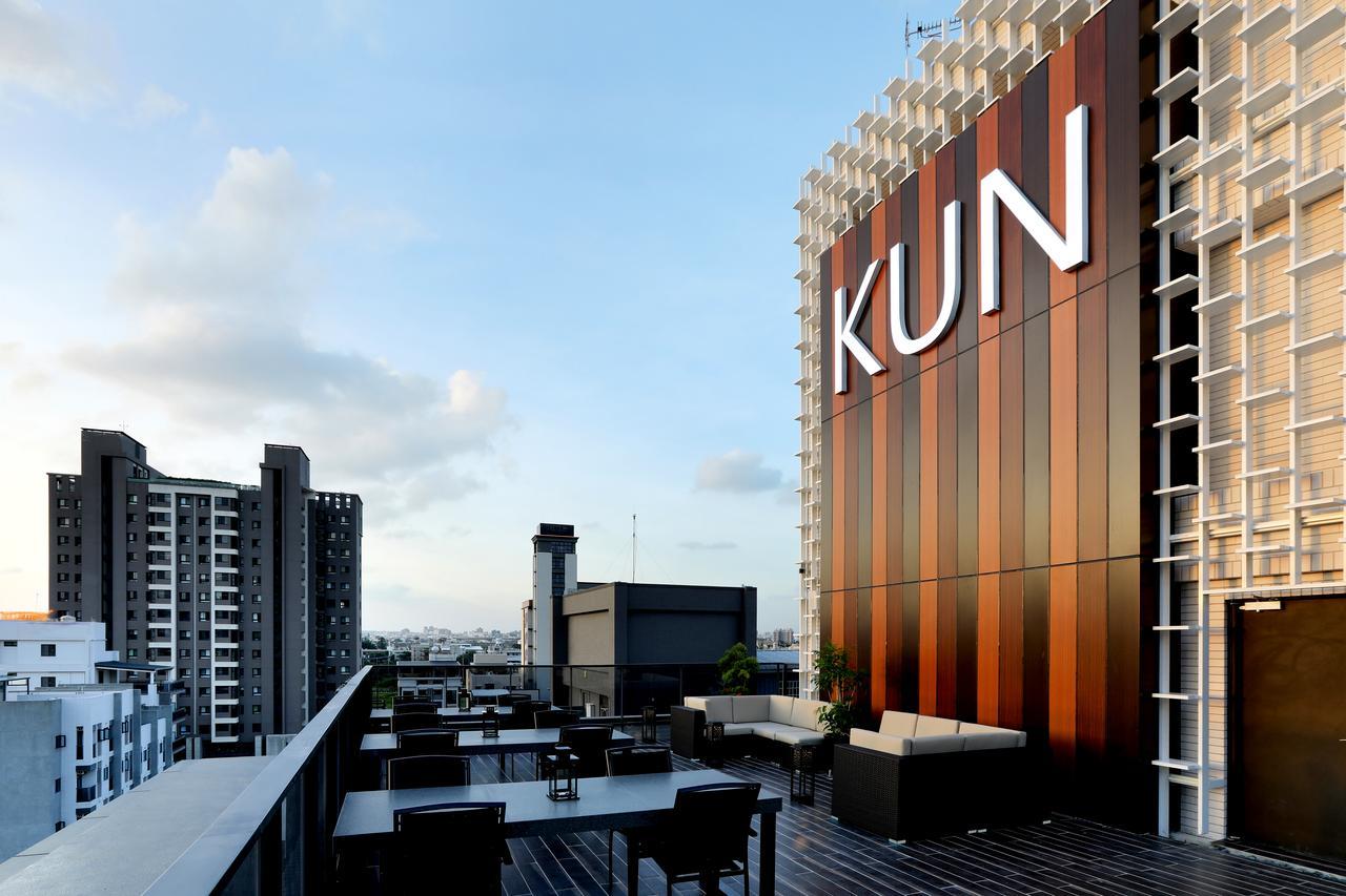 Kun Tour Hotel Đài Trung Ngoại thất bức ảnh